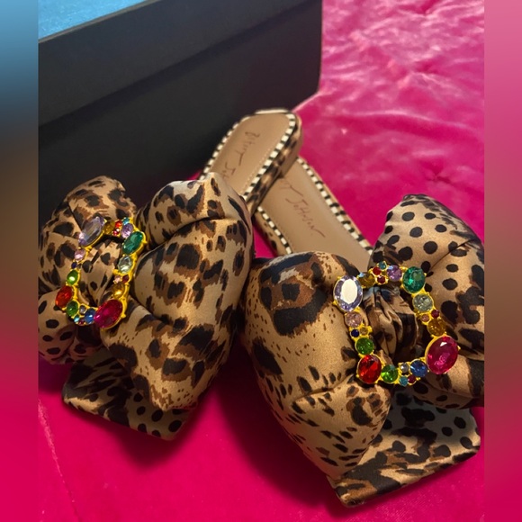 BNIB - leopard embellished flats - Picture 2 of 3